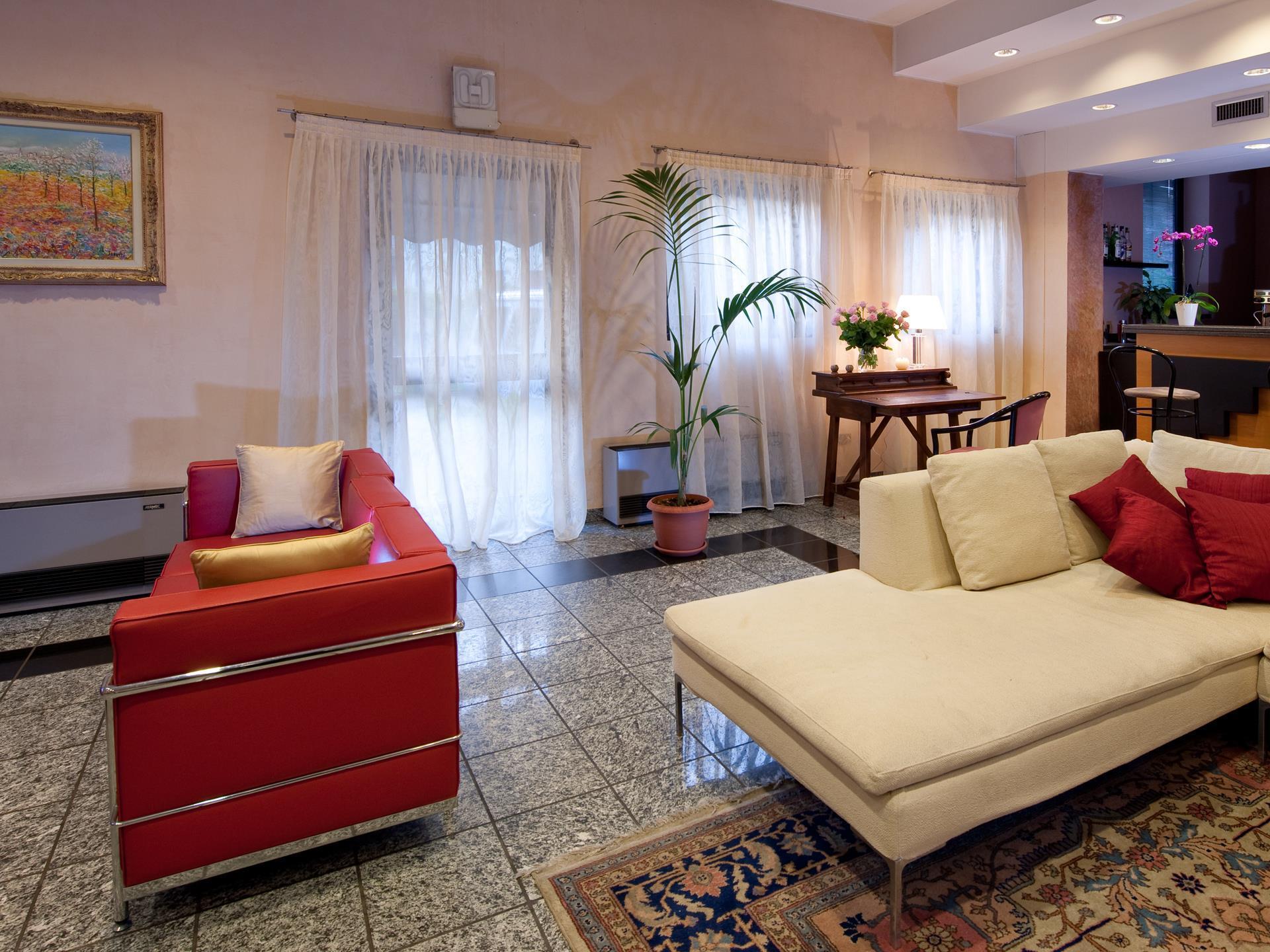 Hotel Comtur Binasco Esterno foto