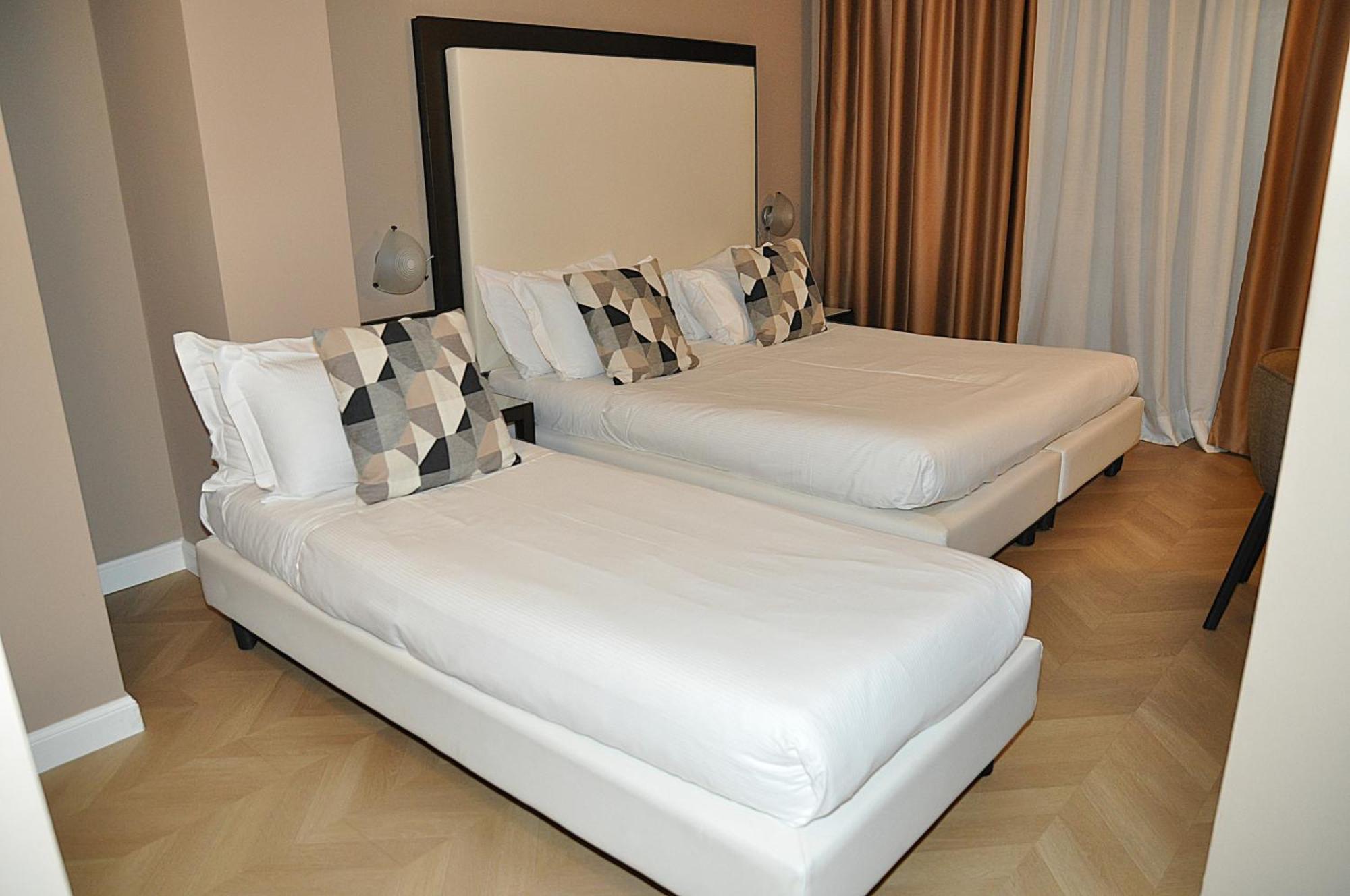 Hotel Comtur Binasco Esterno foto
